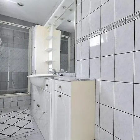 The Ruby - Cosy And Charming Place, Porte De Paris Apartment *