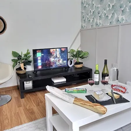 The Ruby - Cosy And Charming Place, Porte De Paris Apartment *